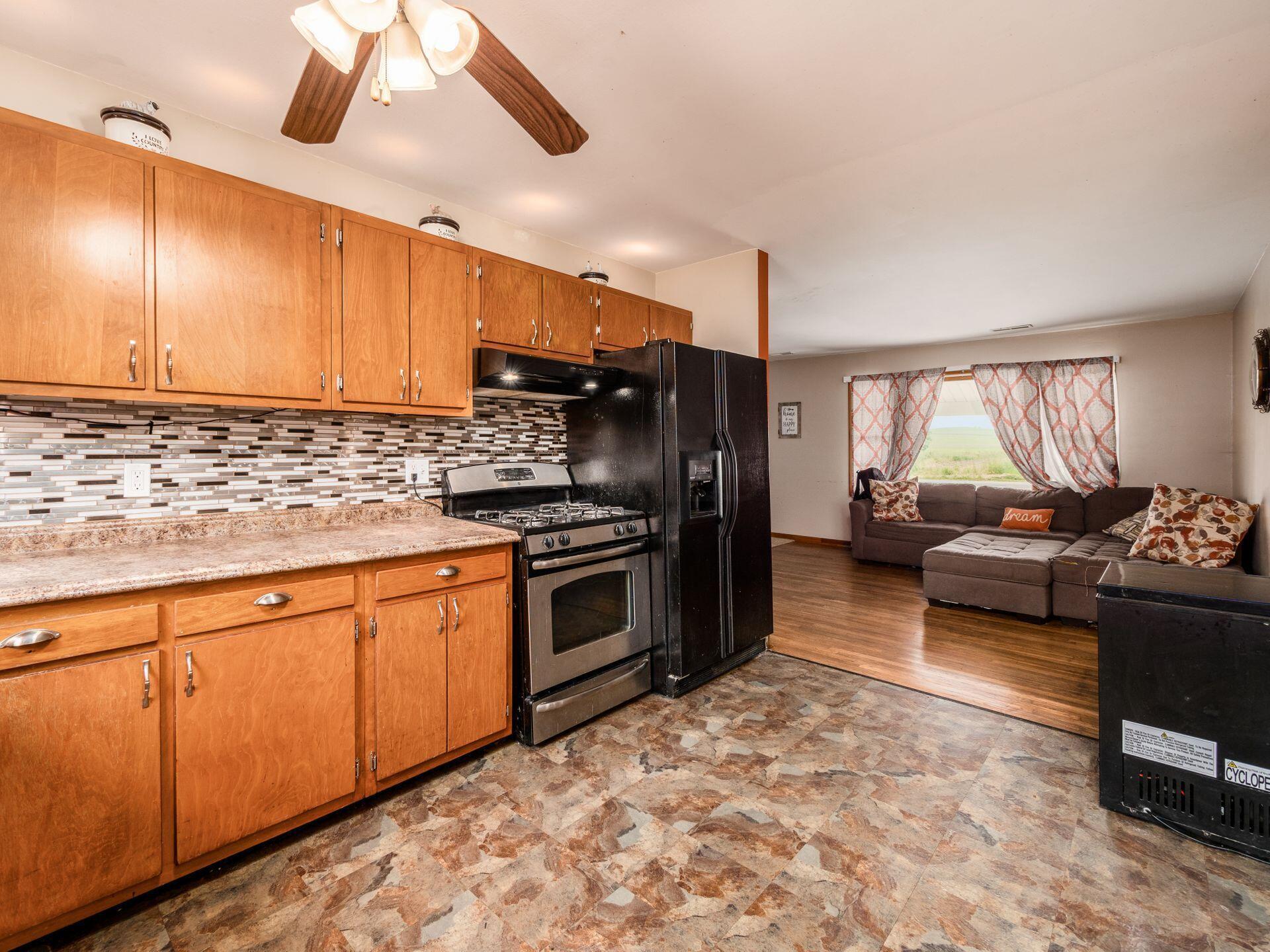150 County Line Road Hopewell, OH 43746 - Photo 10 of 39 Kitchen