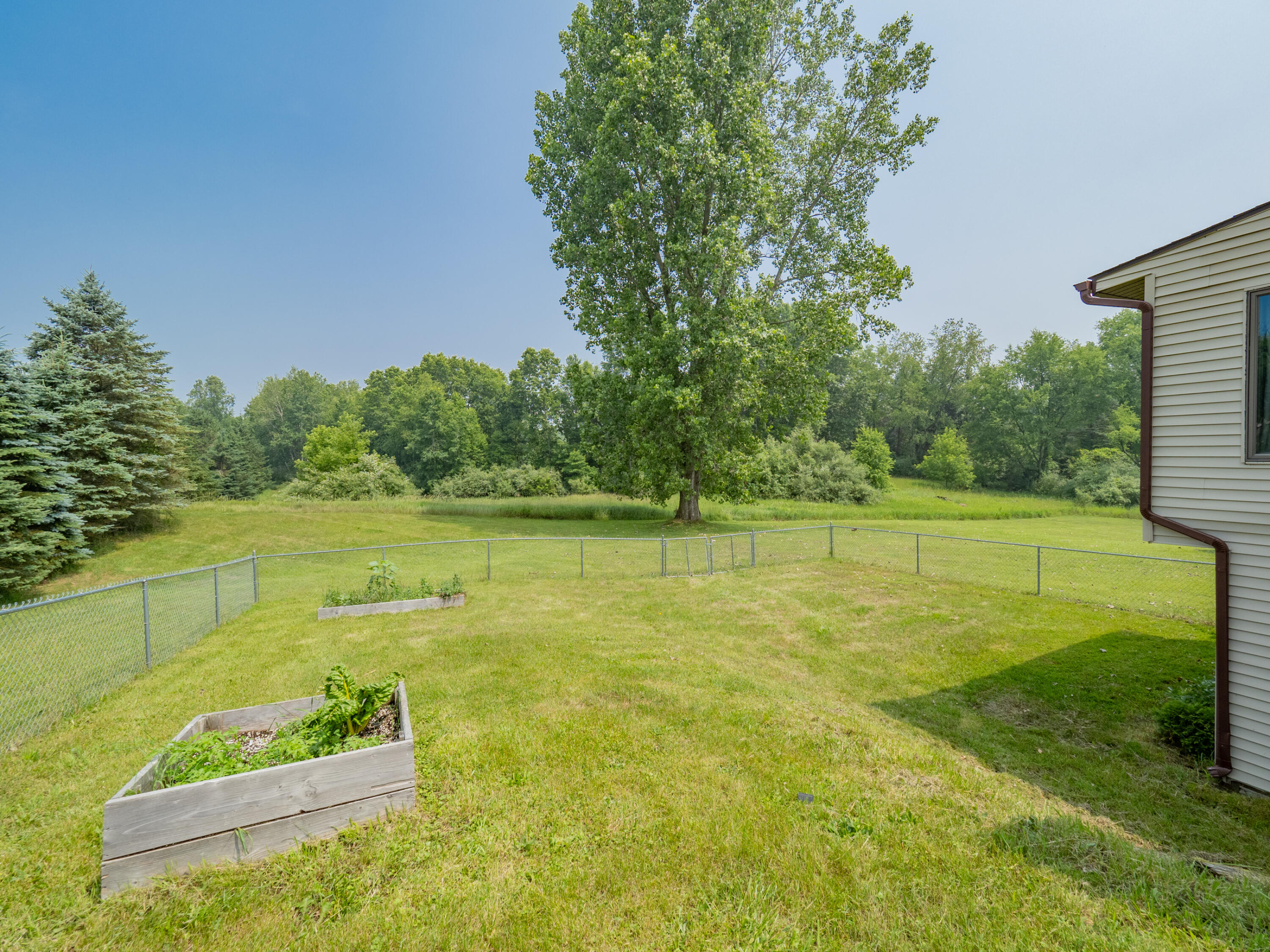 4274 Burgess Road Pinckney, MI 48169 - Photo 7 of 41 4274 Burgess Rd-138