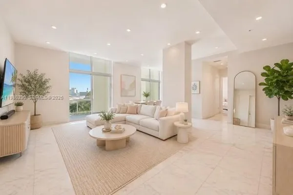 $1,990,000 | 2001 Meridian Avenue, Unit PH16, Miami Beach, FL 33139