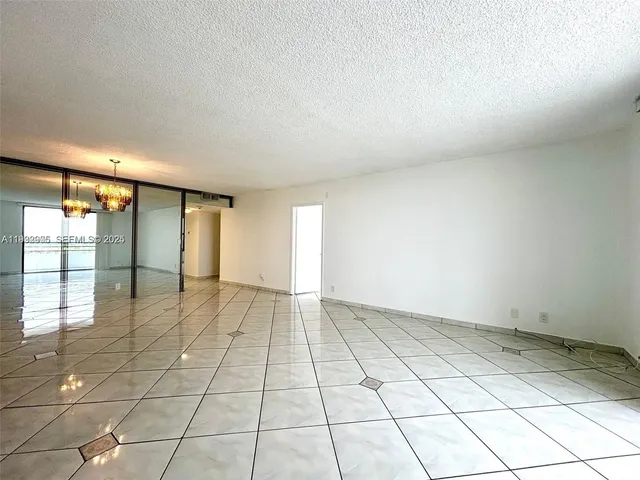 $1,900 | 2500 Parkview Drive, Unit 1208, Hallandale Beach, FL 33009