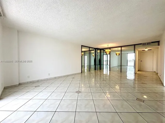 $1,900 | 2500 Parkview Drive, Unit 1208, Hallandale Beach, FL 33009