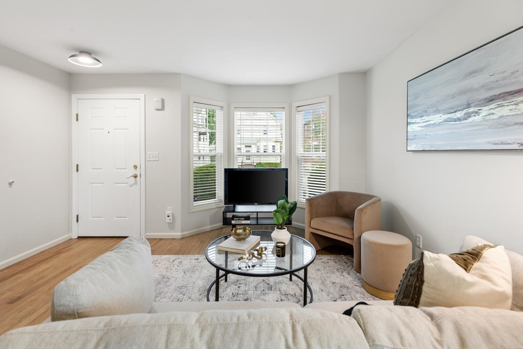 32 Pearl Street, Unit 32 Everett, MA 02149 - Photo 9 of 39 Gallery Image 9