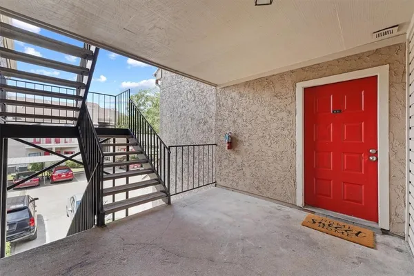 a view of entryway with livingroom and furniture