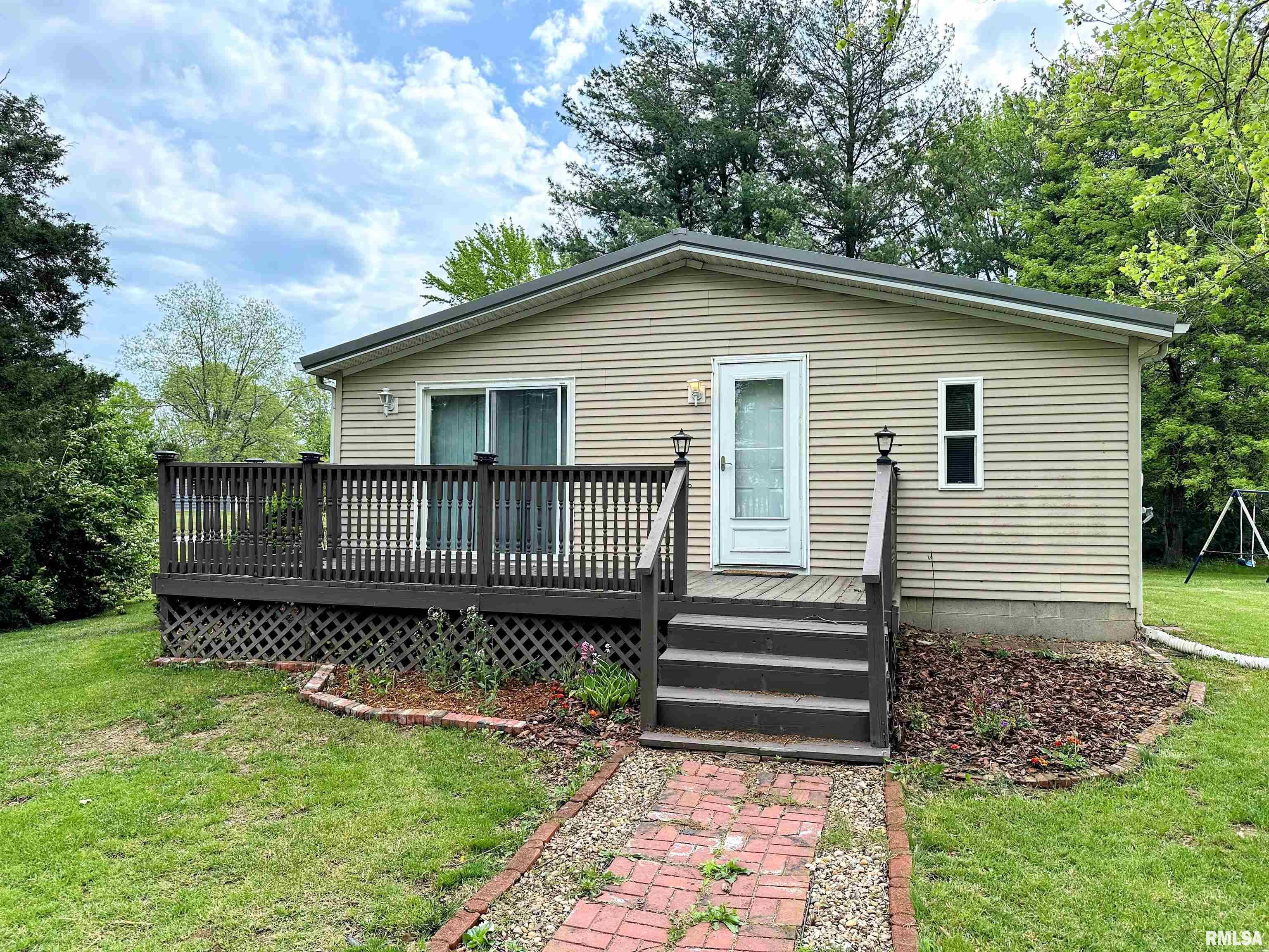 15079 East Gibson Road Mount Vernon, IL 62864 - Photo 2 of 43