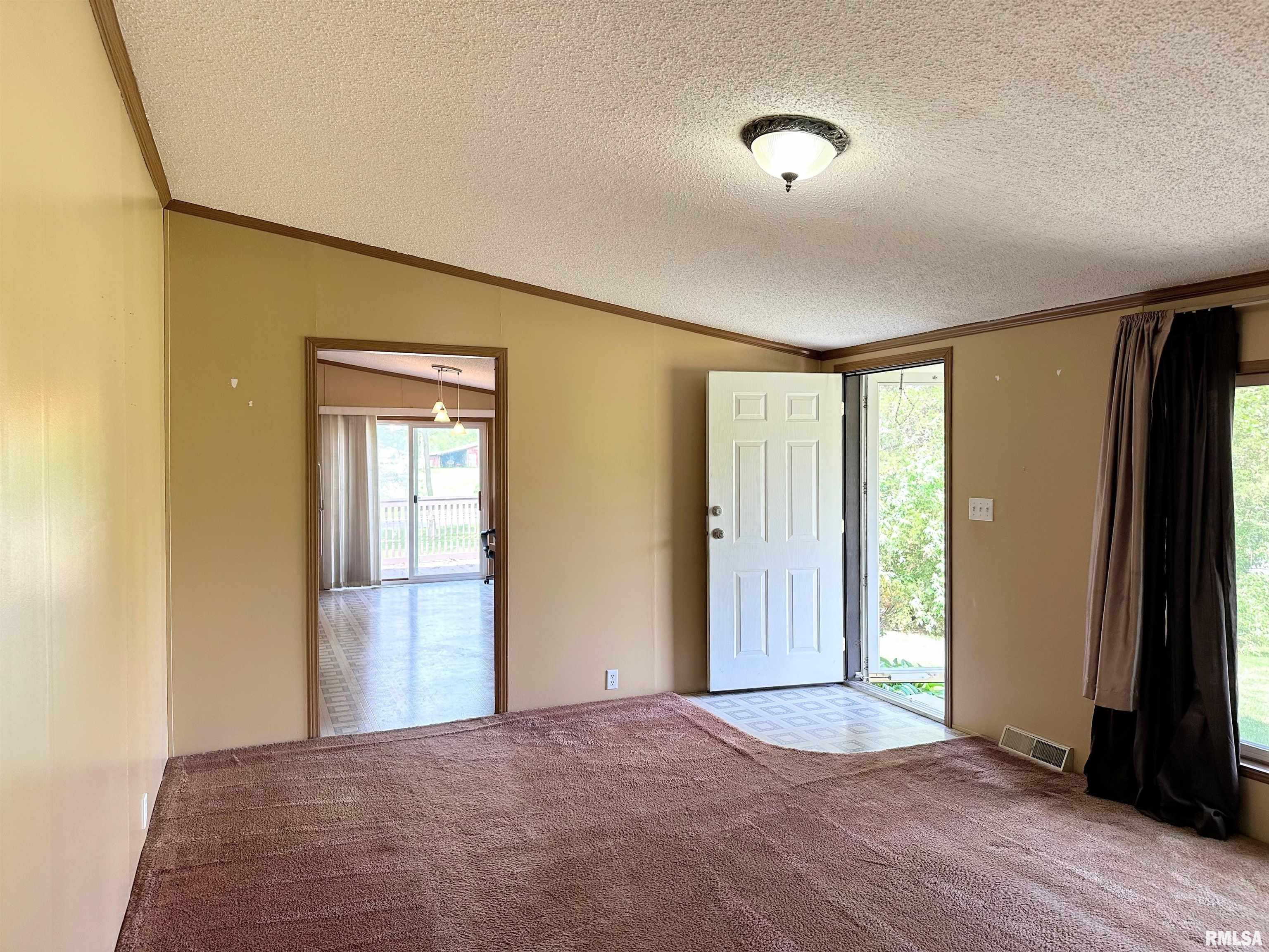 15079 East Gibson Road Mount Vernon, IL 62864 - Photo 5 of 43