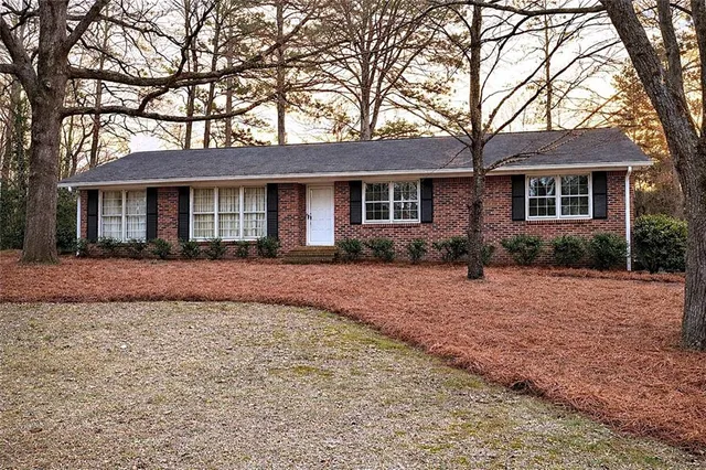 $339,900 | 3916 White Oak Lane Southwest, Lilburn, GA 30047