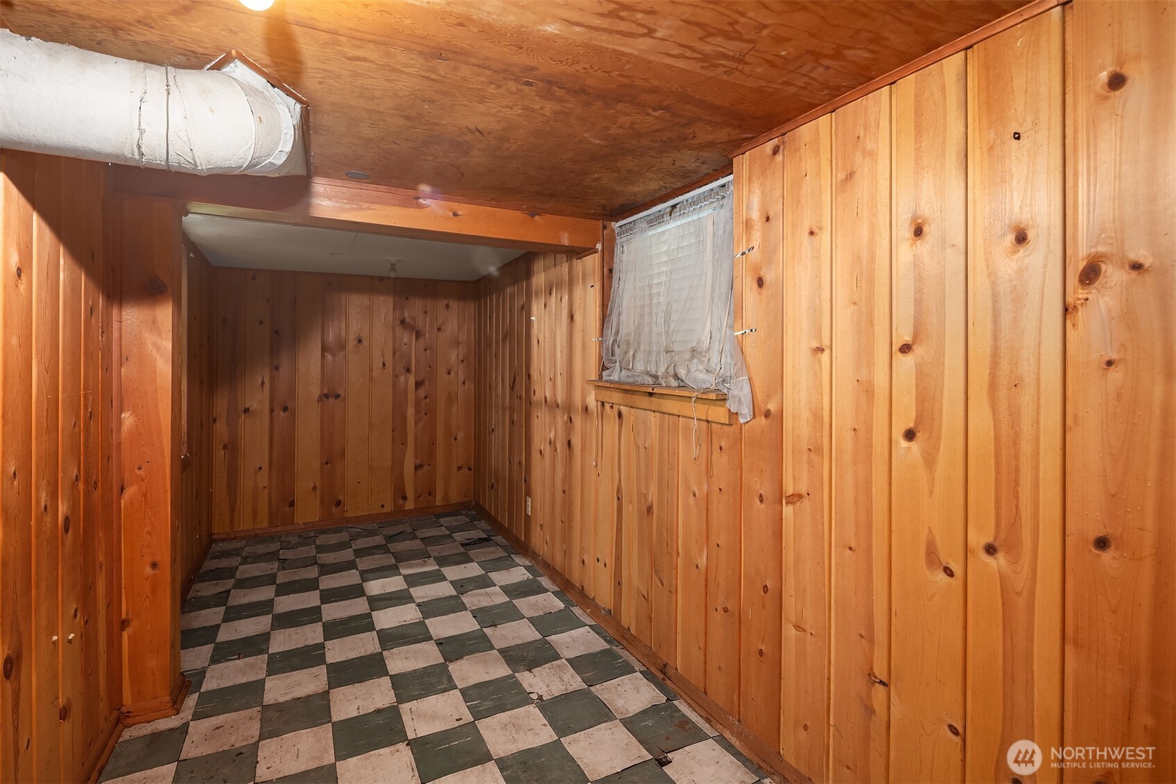 5202 35th Avenue Southwest Seattle, WA 98126 - Photo 28 of 32 a view of a closet