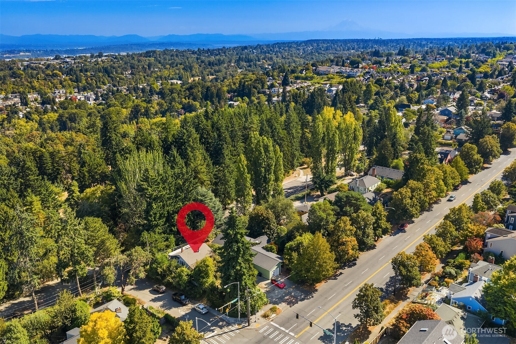 5202 35th Avenue Southwest Seattle, WA 98126 - Photo 9 of 32 a view of a city