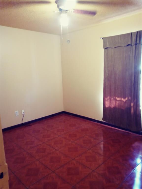 2400 Village Walk Austin, TX 78744 - Photo 3 of 4