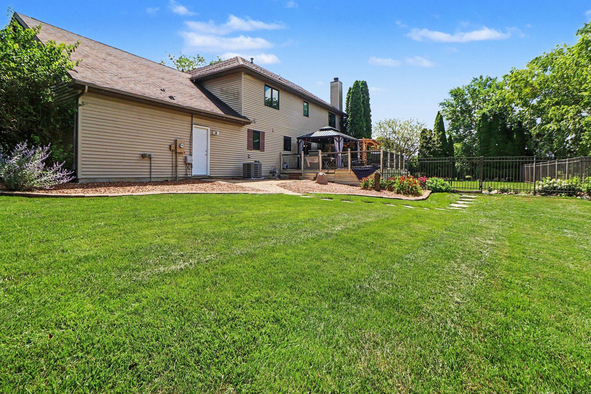 11108 Oregon Lane Crown Point, IN 46307 - Photo 22 of 30 2038x1359