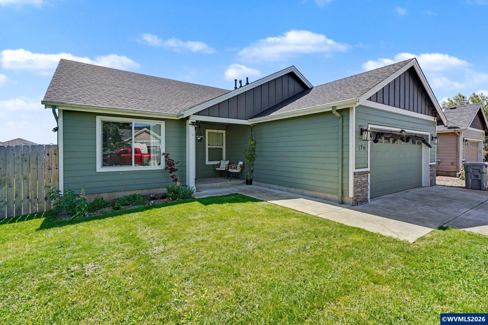 179 Northwest Card Avenue Dallas, OR 97338 - Photo 3 of 35