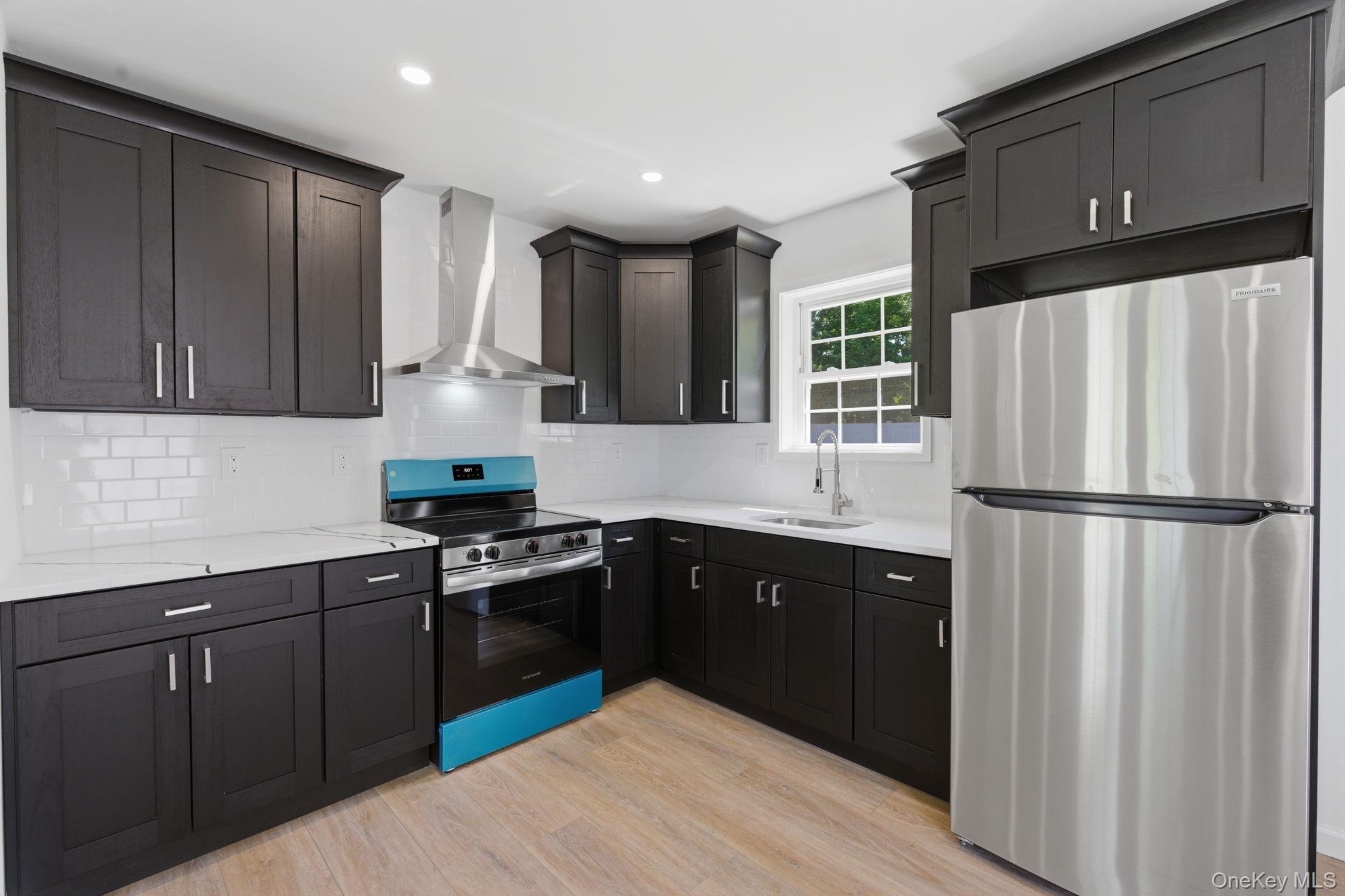 655 Post Avenue Bellport, NY 11713 - Photo 6 of 20