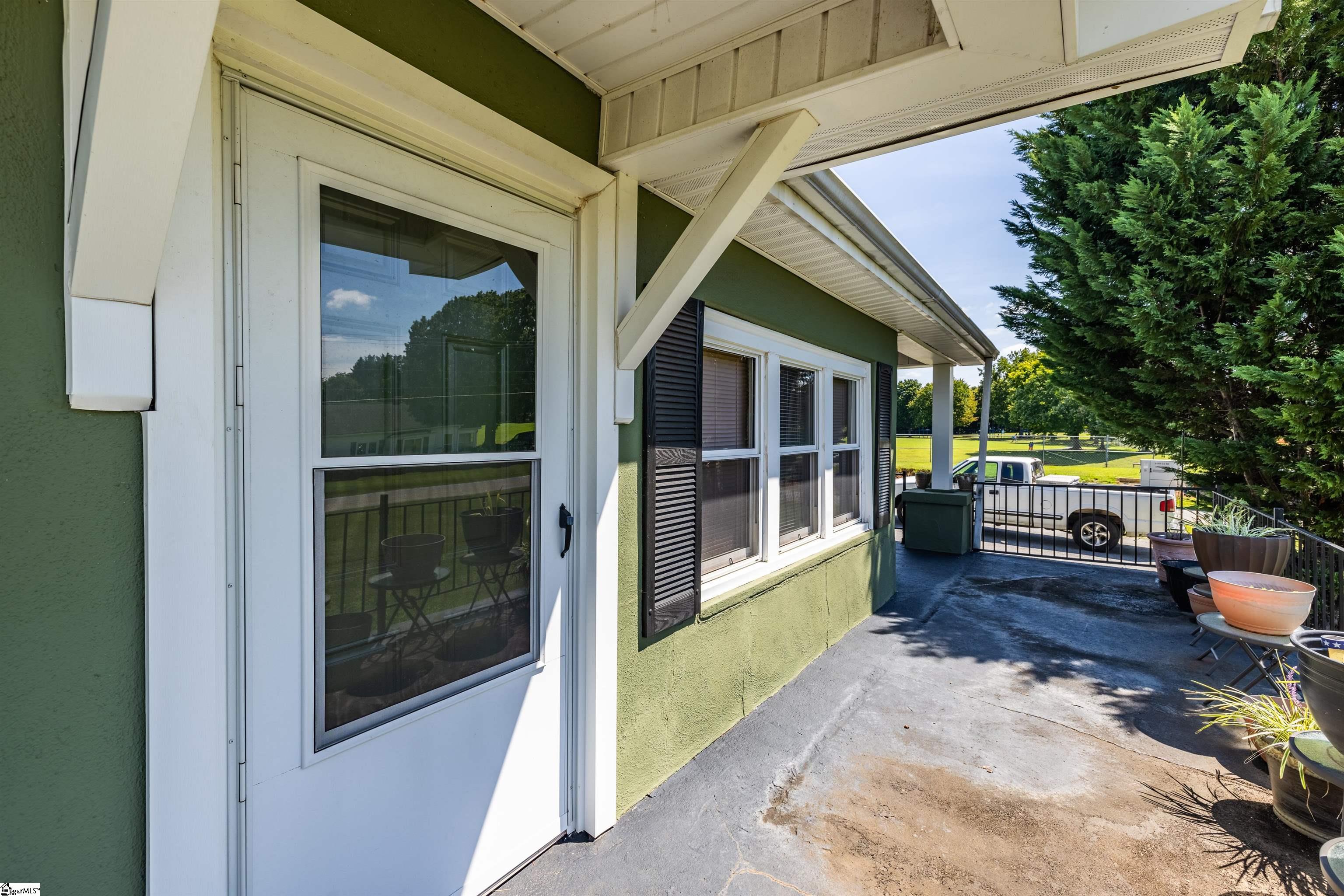141 Penny Bennett Road Spartanburg, SC 29307 - Photo 5 of 36