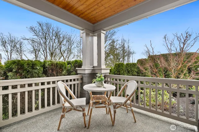 $2,400,000 | 9026 Northeast 127th Place, Kirkland, WA 98034