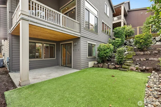 $2,400,000 | 9026 Northeast 127th Place, Kirkland, WA 98034