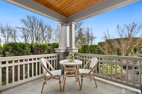 $2,400,000 | 9026 Northeast 127th Place, Kirkland, WA 98034