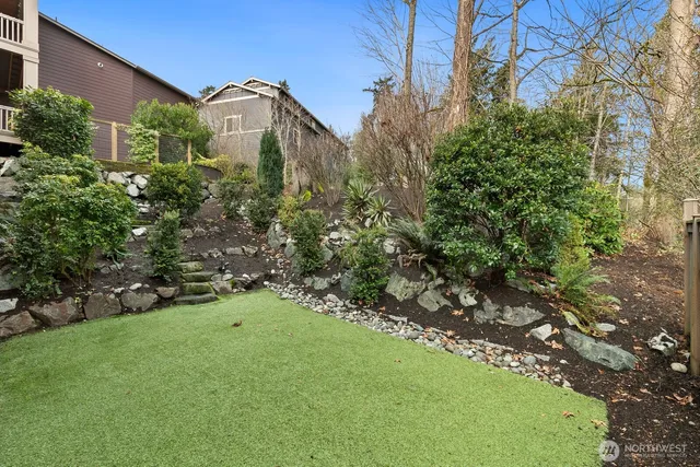 $2,400,000 | 9026 Northeast 127th Place, Kirkland, WA 98034