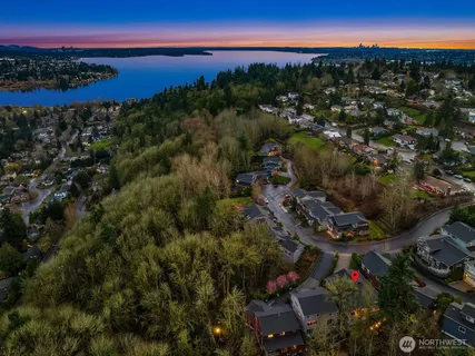 $2,400,000 | 9026 Northeast 127th Place, Kirkland, WA 98034