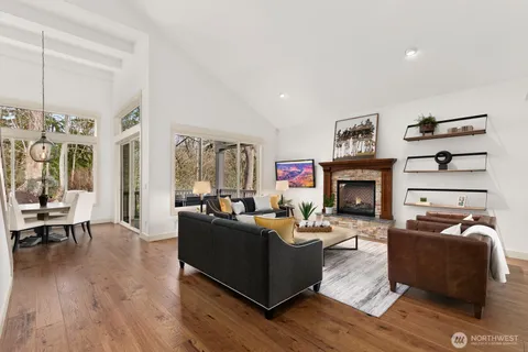 $2,400,000 | 9026 Northeast 127th Place, Kirkland, WA 98034