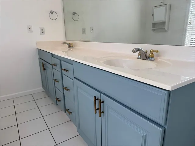 $2,195 | 2075 Pine Tree Drive, Buford, GA 30518