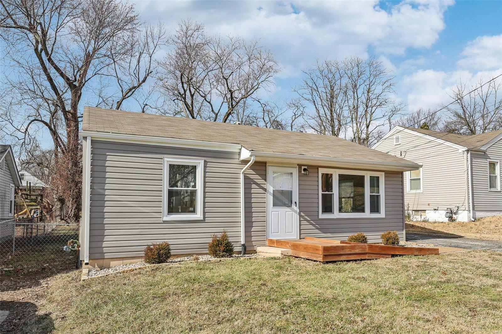3829 Fee Fee Road Bridgeton, MO 63044 - Photo 2 of 26 Gallery Image 2