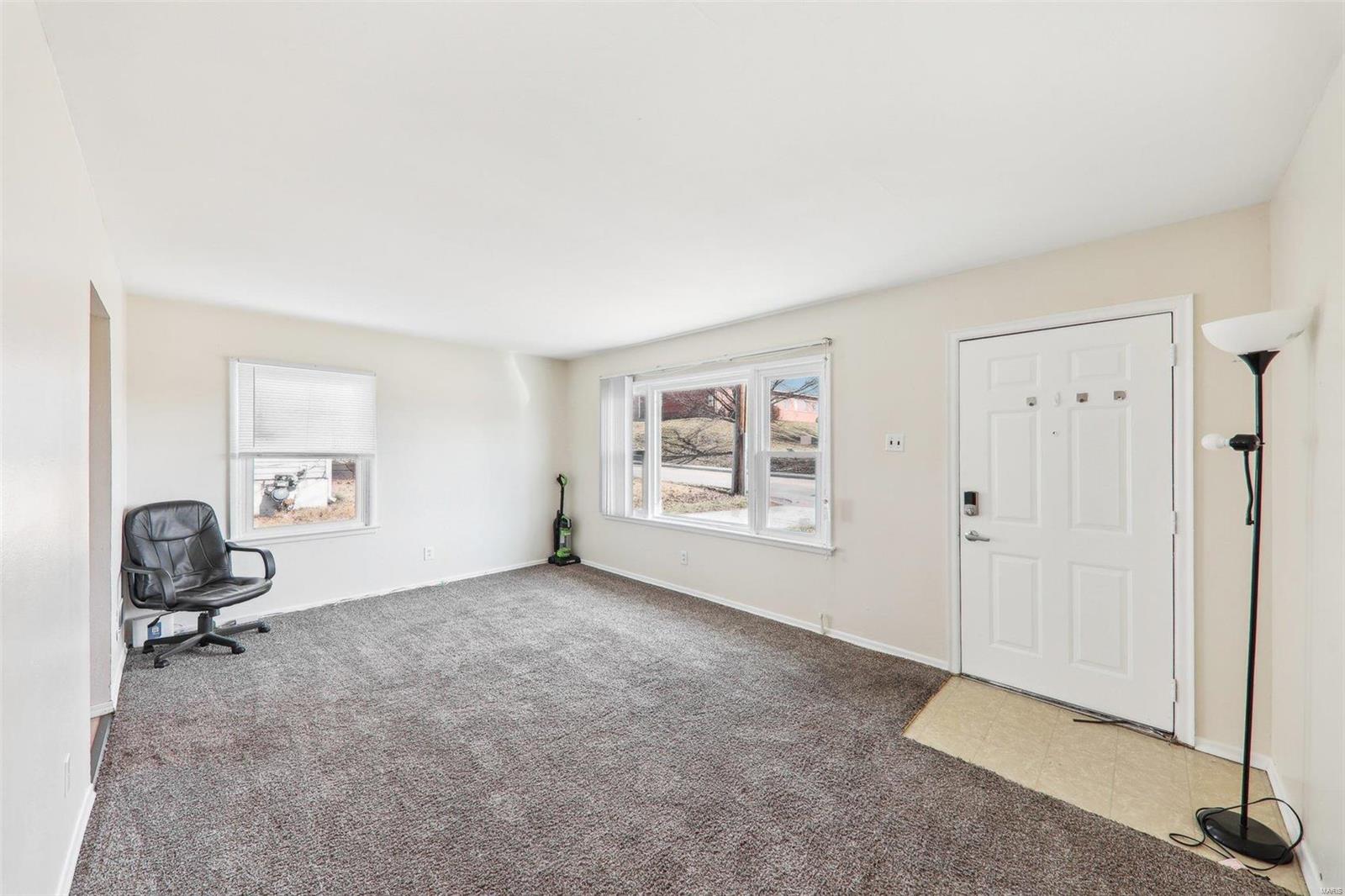 3829 Fee Fee Road Bridgeton, MO 63044 - Photo 5 of 26 Gallery Image 5