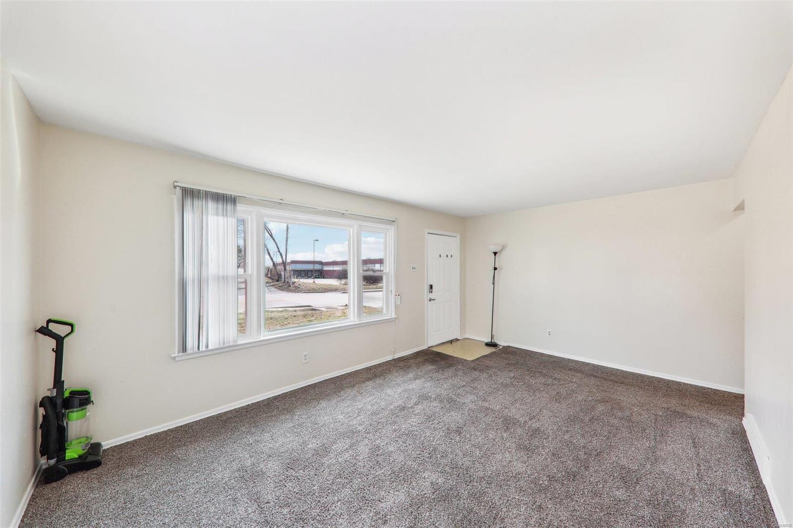 3829 Fee Fee Road Bridgeton, MO 63044 - Photo 8 of 26 Gallery Image 8