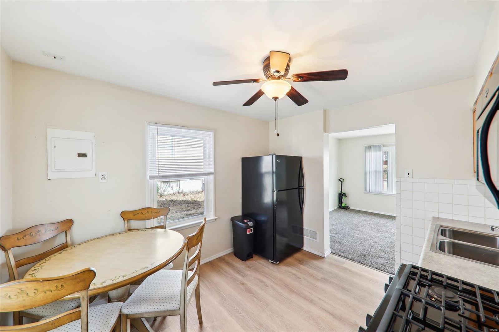 3829 Fee Fee Road Bridgeton, MO 63044 - Photo 9 of 26 Gallery Image 9
