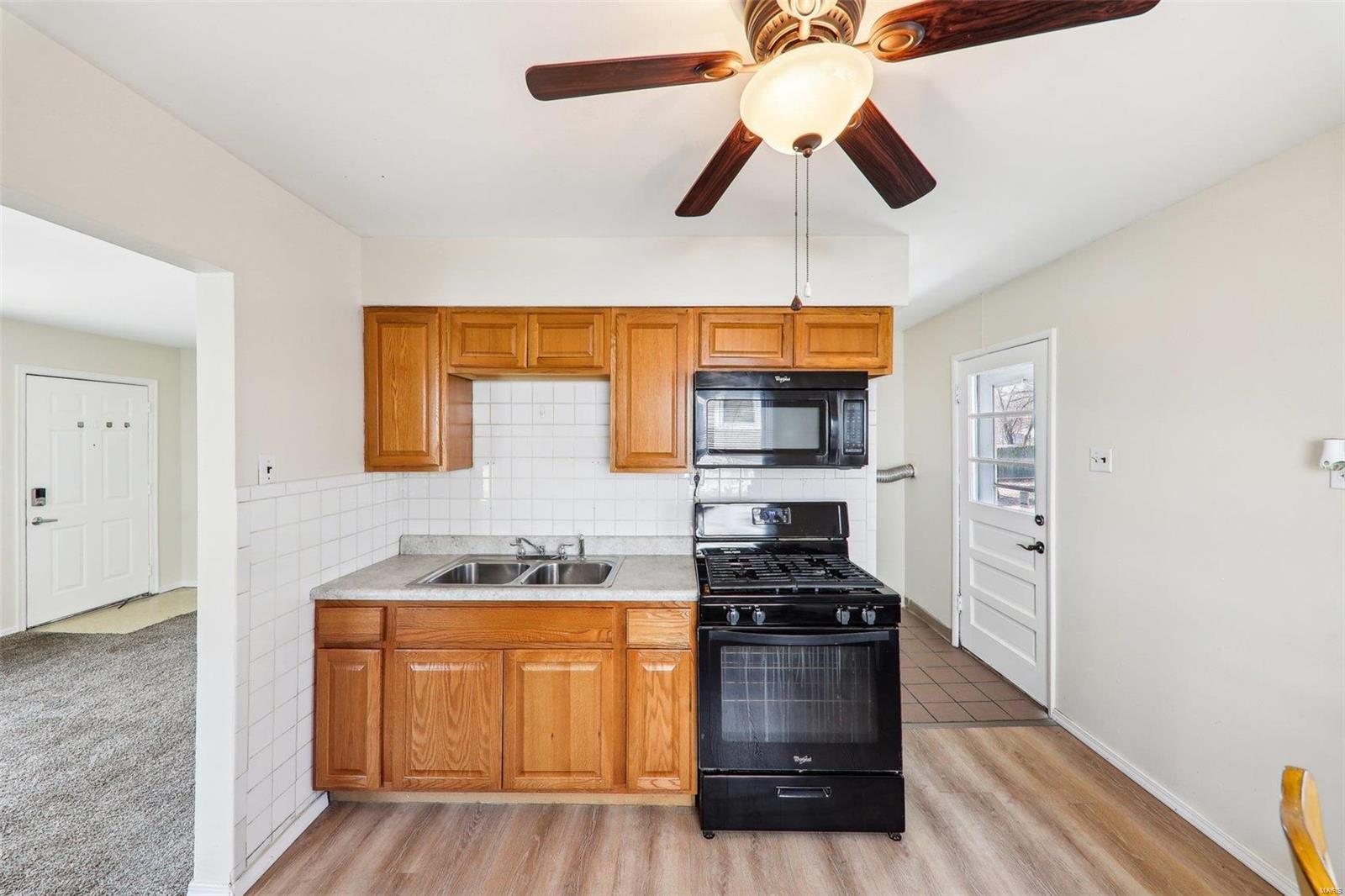 3829 Fee Fee Road Bridgeton, MO 63044 - Photo 10 of 26 Gallery Image 10