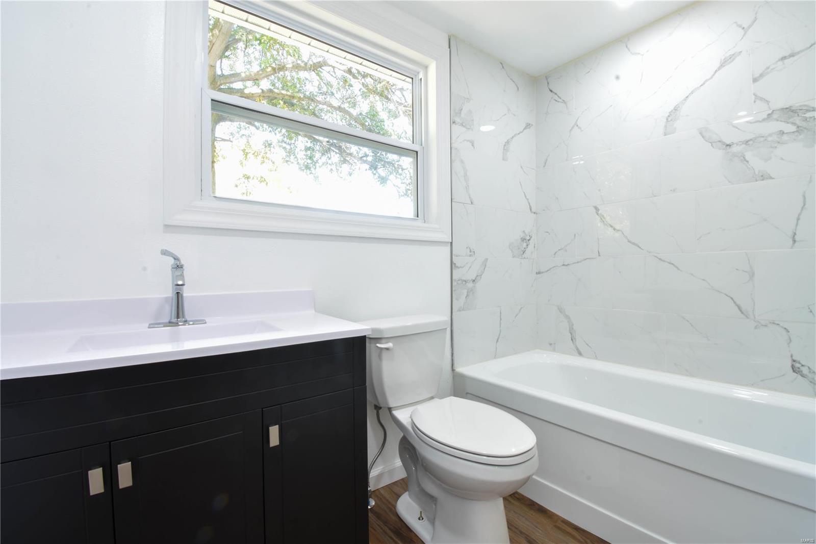 211 Water Street Staunton, IL 62088 - Photo 11 of 28 Gallery Image 11