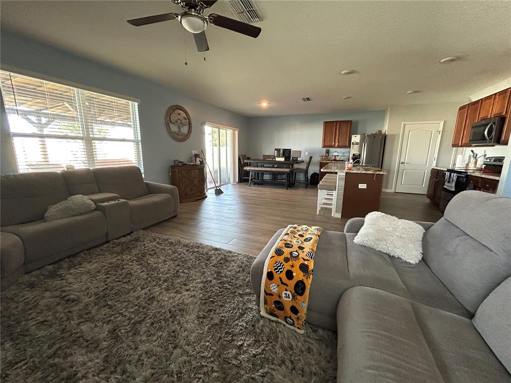 140 Eagleview Loop Davenport, FL 33837 - Photo 5 of 23