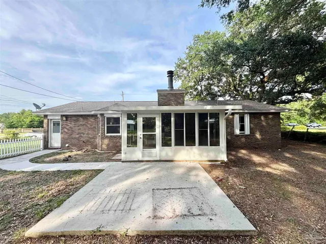 a front view of house with yard