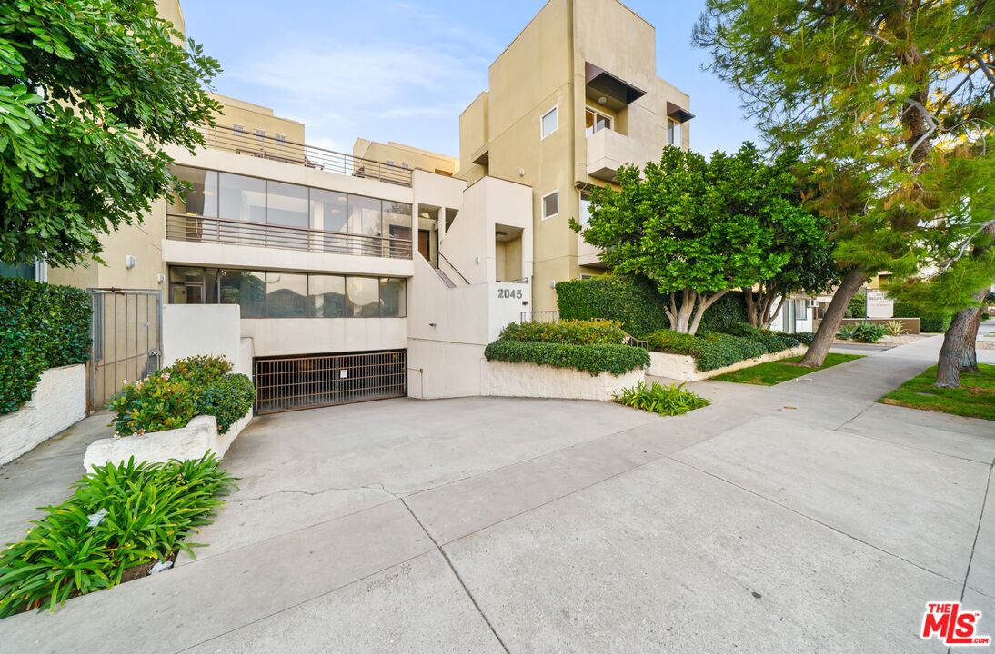 2045 Beloit Avenue, Unit 306 Los Angeles, CA 90025 - Photo 14 of 14 a house view with a outdoor space