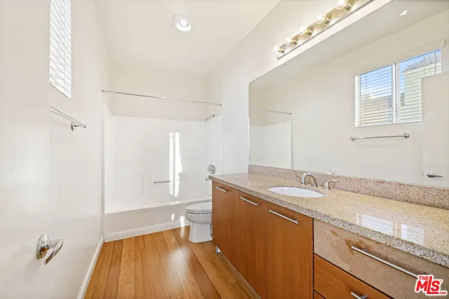 $849,000 | 2045 Beloit Avenue, Unit 306, Los Angeles, CA 90025