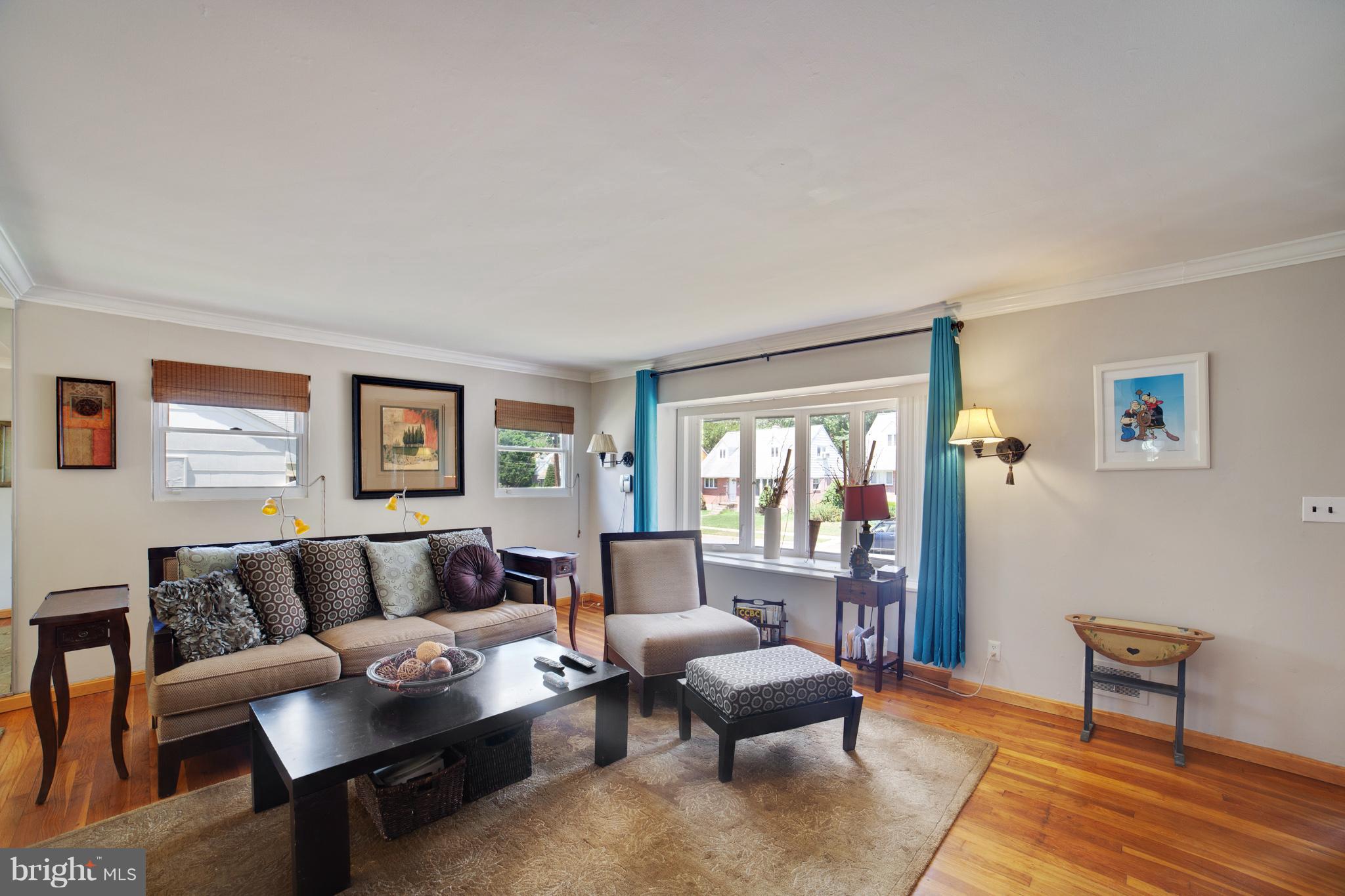 1302 Sudvale Road Baltimore, MD 21208 - Photo 11 of 27 Living Room
