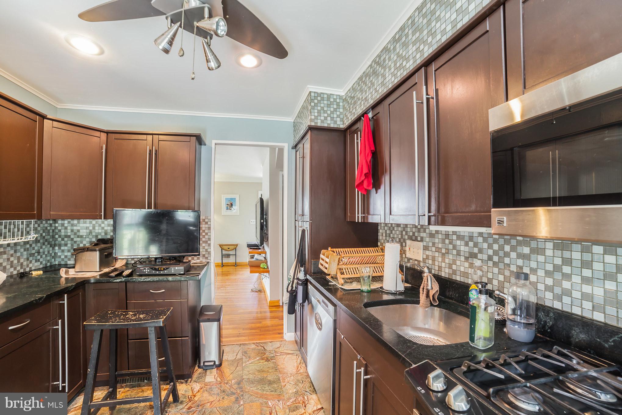 1302 Sudvale Road Baltimore, MD 21208 - Photo 16 of 27 Kitchen