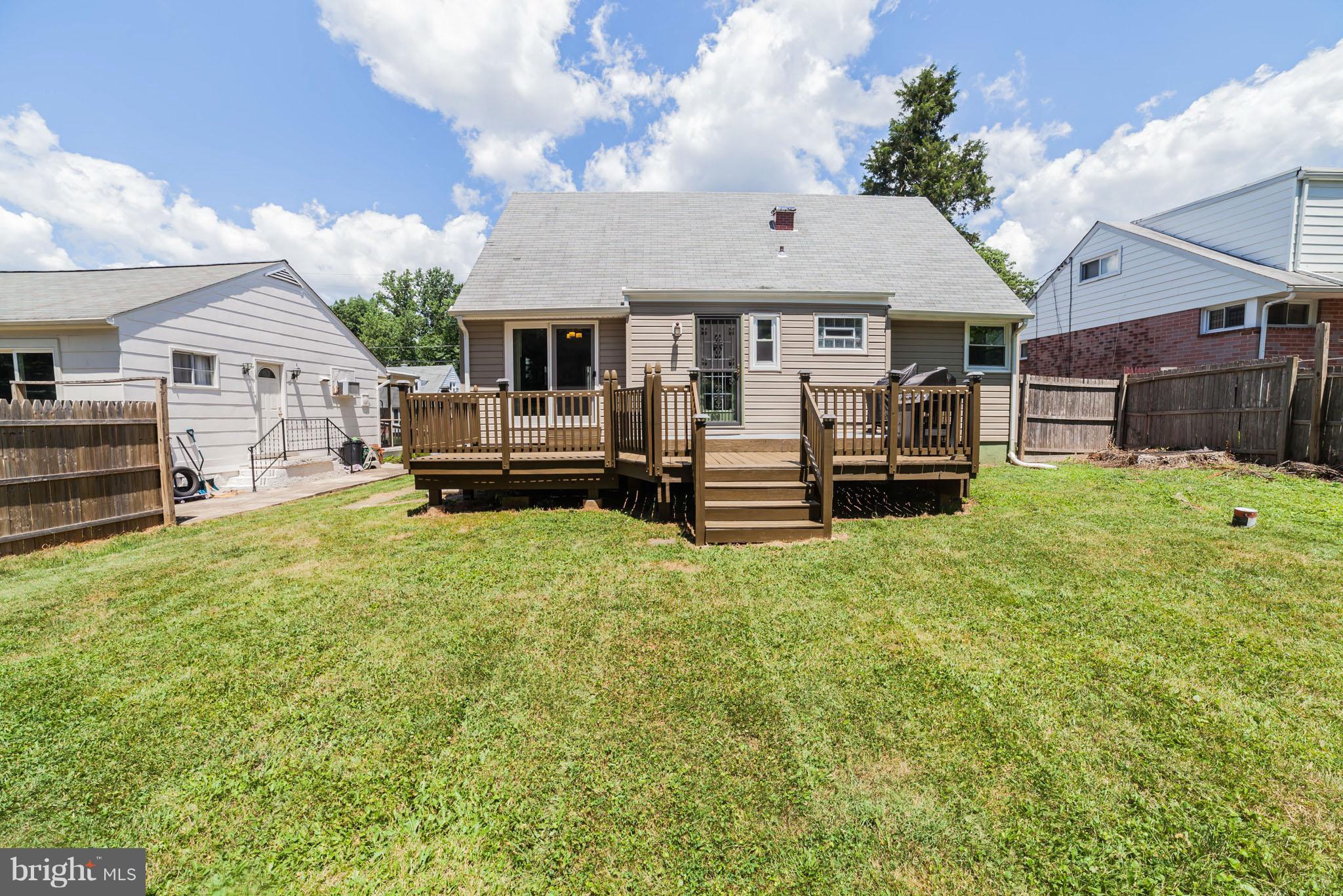 1302 Sudvale Road Baltimore, MD 21208 - Photo 6 of 27 Exterior (Rear)