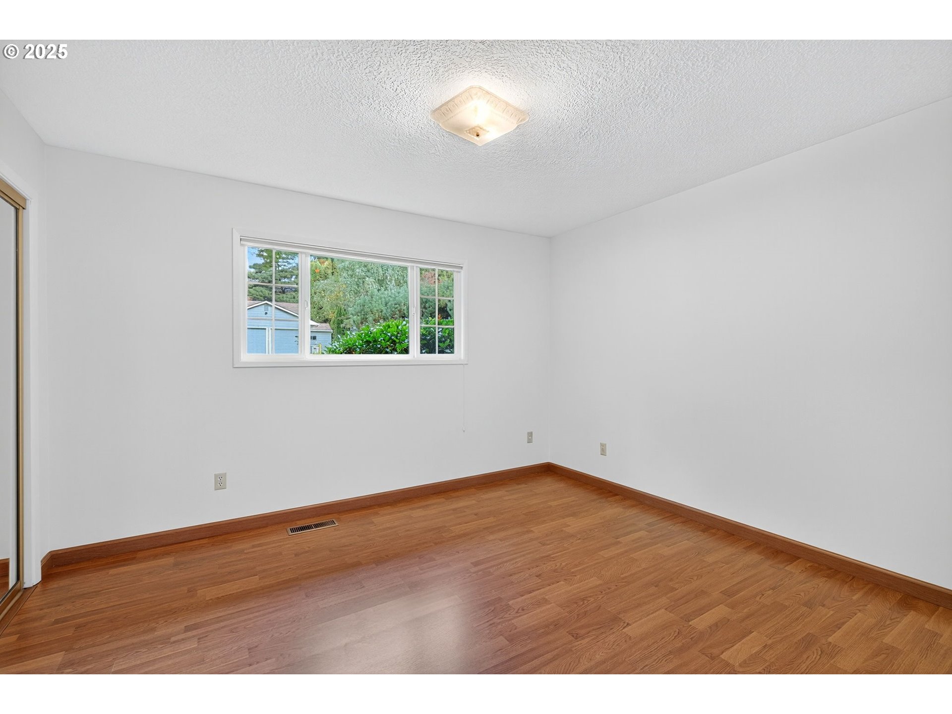 3350 Southwest Mitchell Street Portland, OR 97239 - Photo 22 of 40 Gallery Image 22