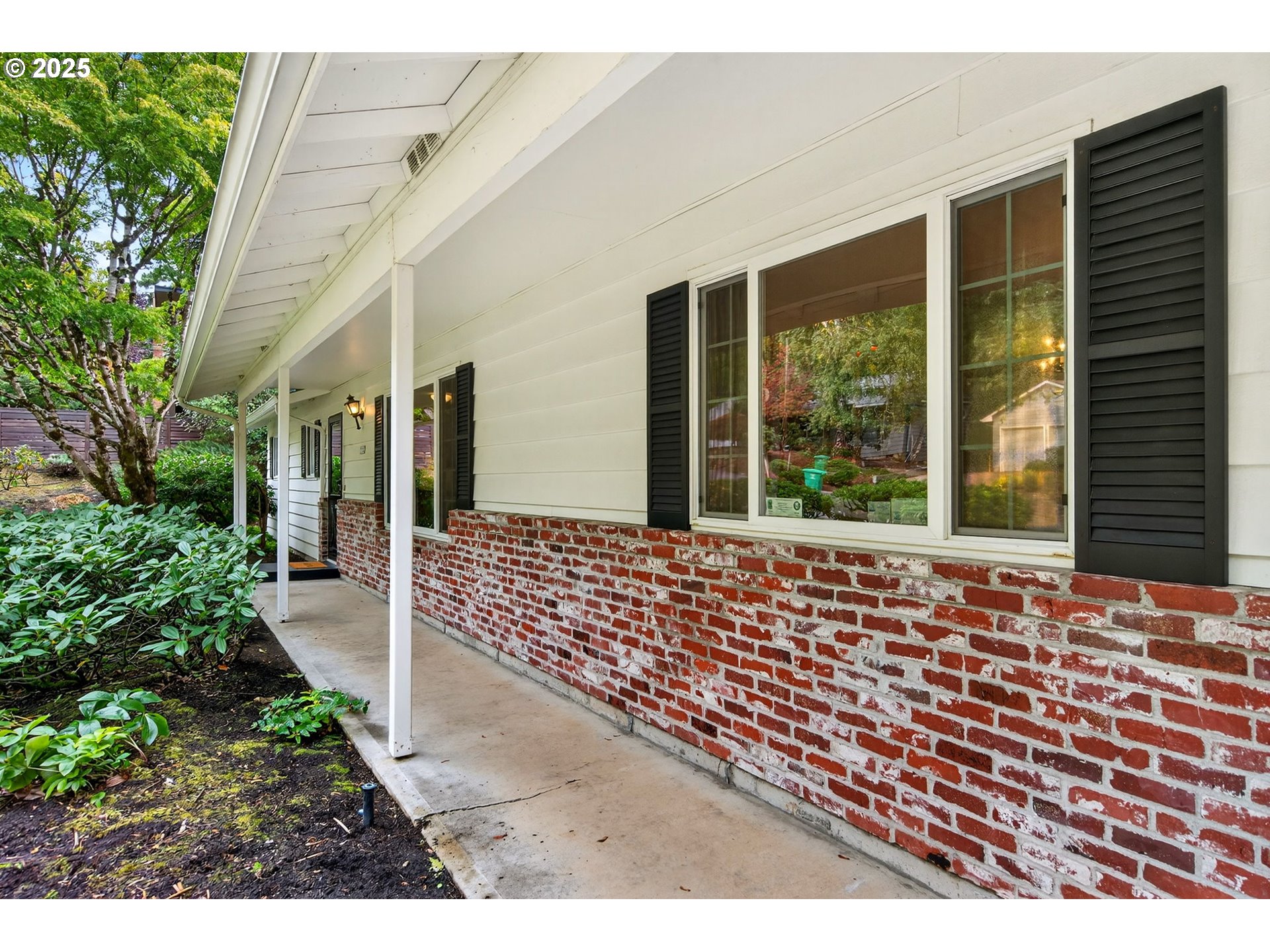 3350 Southwest Mitchell Street Portland, OR 97239 - Photo 3 of 40 Gallery Image 3