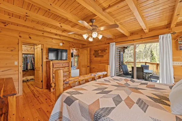 $649,900 | 115 Spring Crossing Lane, Steeles Tavern, VA 24476