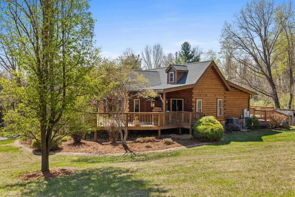 $649,900 | 115 Spring Crossing Lane, Steeles Tavern, VA 24476