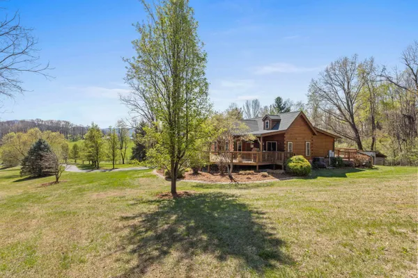 $649,900 | 115 Spring Crossing Lane, Steeles Tavern, VA 24476
