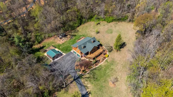 $649,900 | 115 Spring Crossing Lane, Steeles Tavern, VA 24476