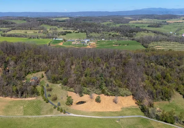 $649,900 | 115 Spring Crossing Lane, Steeles Tavern, VA 24476