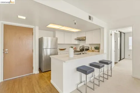 $639,000 | 545 Pierce Street, Unit 2313, Albany, CA 94706