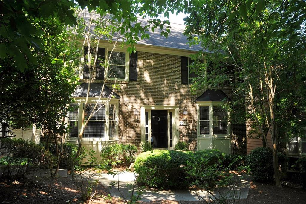 2216 Defoors Ferry