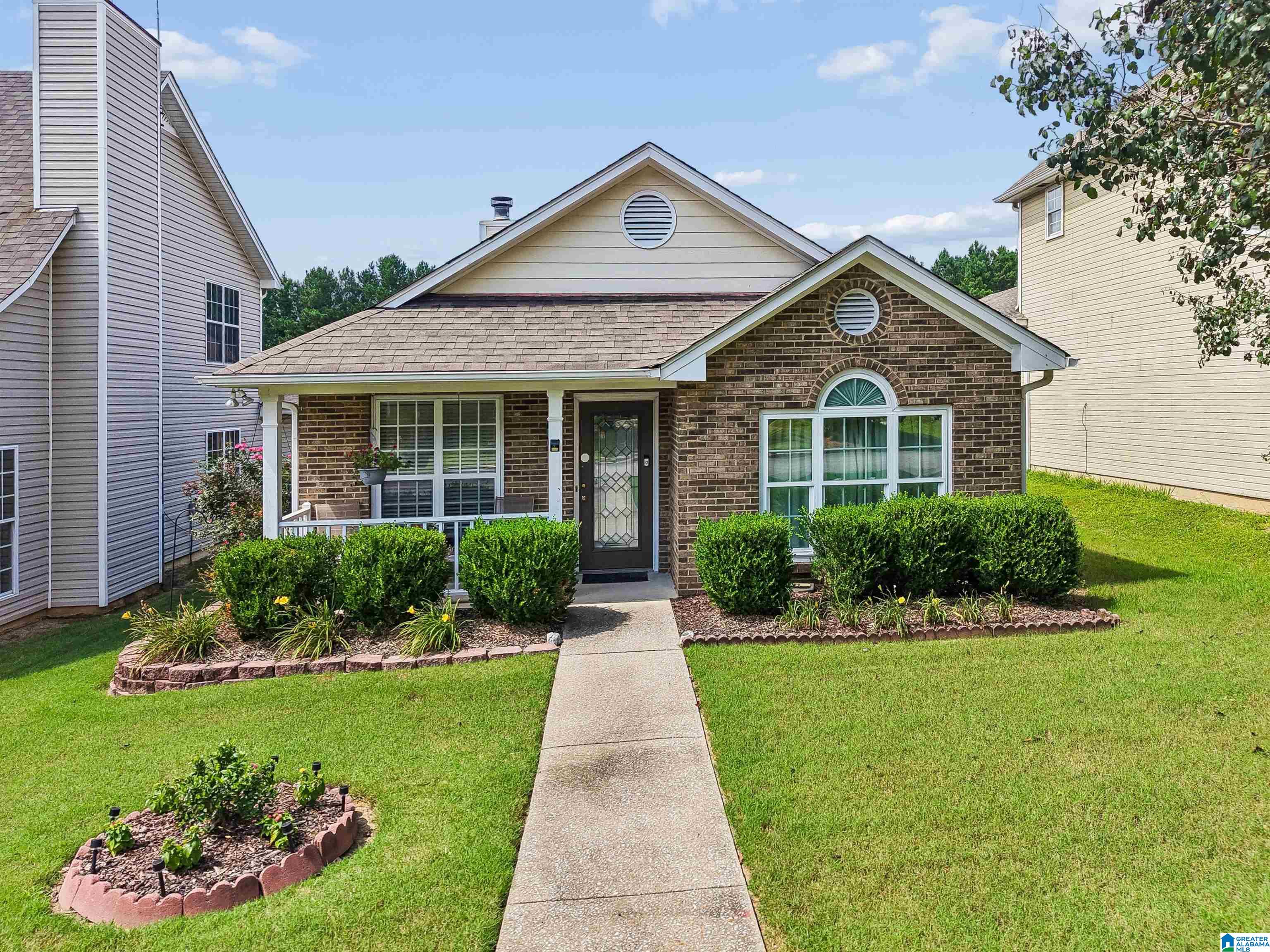144 Warwick Circle Alabaster, AL 35007 - Photo 1 of 37