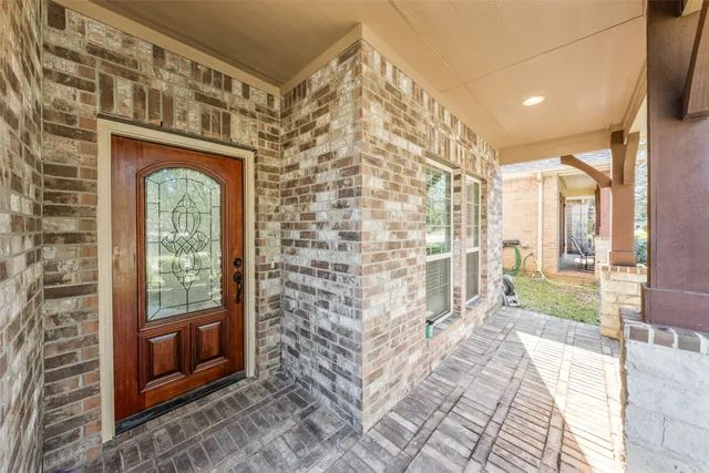 $439,000 | 2642 Tacoma Springs Drive, Conroe, TX 77304