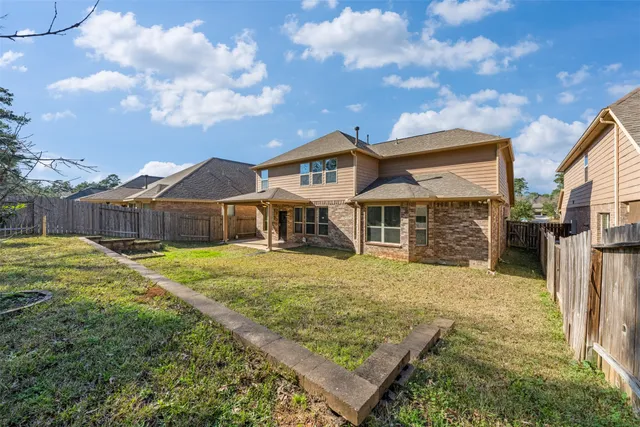 $439,000 | 2642 Tacoma Springs Drive, Conroe, TX 77304
