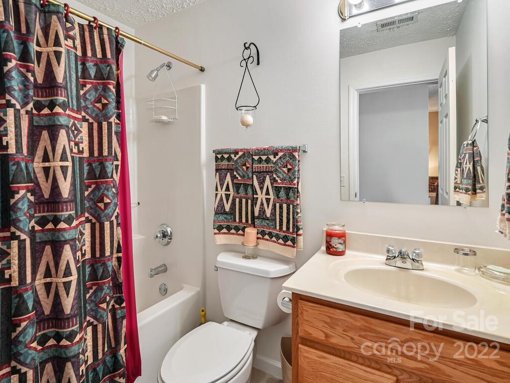 213 Pembrook Road Swannanoa, NC 28778 - Photo 19 of 28 Gallery Image 19